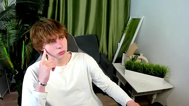 andyyzzz online show from 06-28-26, 07:53