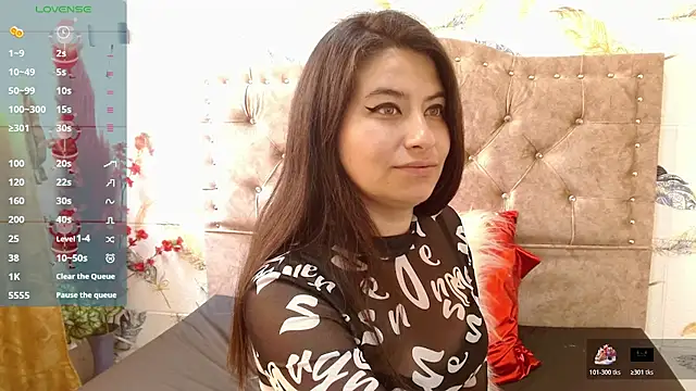 Mariana Diamond online show from 01-10-26, 04:42