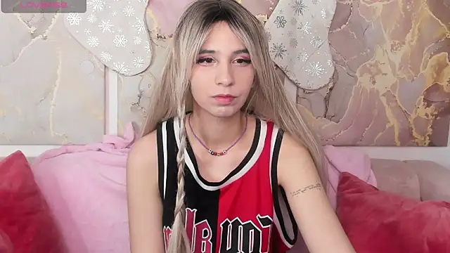 Snapshot of lesilos chatting on 01-07-26, 01:19 lesilos online show from 01-07-26, 01:19