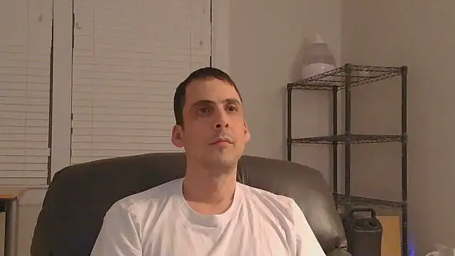 Snapshot of SissyJosh chatting on 02-08-26, 04:27 SissyJosh online show from 02-08-26, 04:27