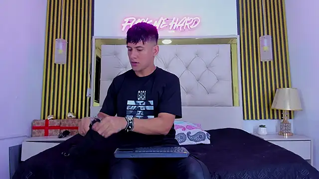 Sweet kevin1 online show from 01-09-26, 06:16