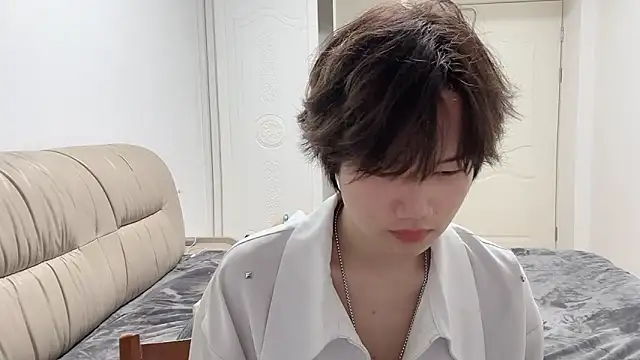 junnan001 online show from 12-23-25, 09:51