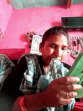 Snapshot of Rakhi_cut chatting on 05-18-26, 04:29 Rakhi cut online show from 05-18-26, 04:29