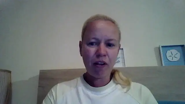 jennyblondeuk online show from 04-18-26, 07:07