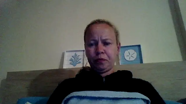 jennyblondeuk online show from 05-11-26, 07:22