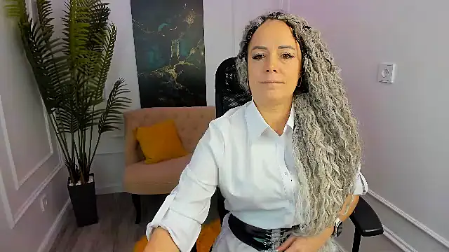 SamanthaReider online show from 01-08-26, 06:10