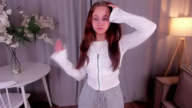 Julie Lamb online show from 01-08-26, 07:54