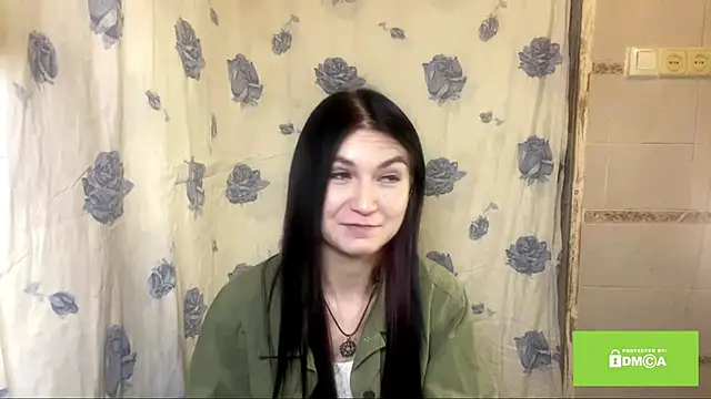 Snapshot of EstherKiester chatting on 01-13-26, 09:42 EstherKiester online show from 01-13-26, 09:42