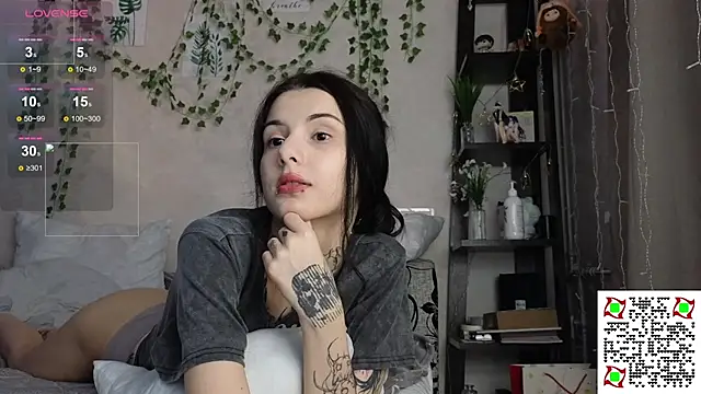 LeonaHinnes online show from 01-11-26, 01:49