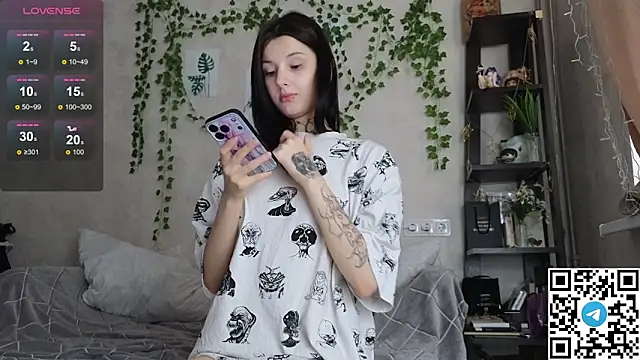 LeonaHinnes online show from 04-17-26, 11:02