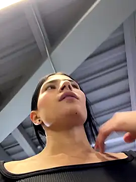 Snapshot of Ema_Rose_ chatting on 01-05-26, 05:27 Ema Rose online show from 01-05-26, 05:27