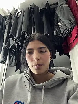 Snapshot of Ema_Rose_ chatting on 01-08-26, 01:41 Ema Rose online show from 01-08-26, 01:41