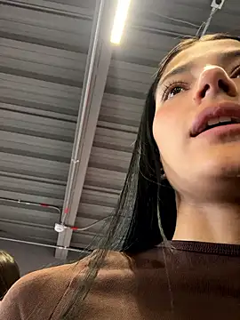 Snapshot of Ema_Rose_ chatting on 01-09-26, 05:37 Ema Rose online show from 01-09-26, 05:37