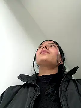 Snapshot of Ema_Rose_ chatting on 01-15-26, 07:17 Ema Rose online show from 01-15-26, 07:17