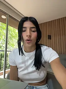 Ema Rose  online show from 05-01-26, 08:35