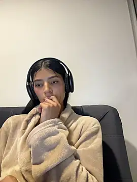 Ema Rose  online show from 06-18-26, 12:55