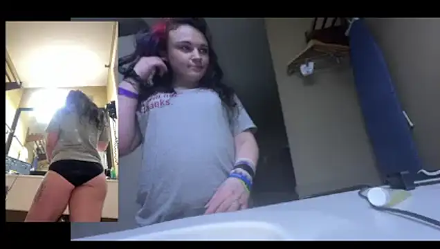 Snapshot of pickl3banditz chatting on 04-20-26, 01:58 pickl3banditz online show from 04-20-26, 01:58