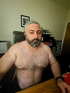 Snapshot of MacGuyver20 chatting on 02-12-26, 04:40 MacGuyver20 online show from 02-12-26, 04:40