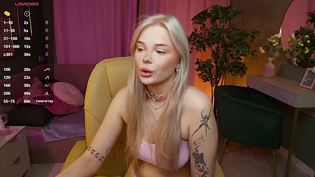 Leslie Caronn online show from 04-22-26, 07:33