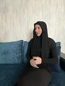 LuxBrunette  online show from 04-20-26, 05:10