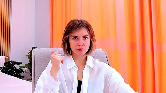 EmeraldGlow online show from 04-05-26, 02:58