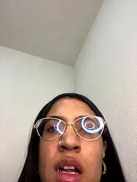 Snapshot of ValentinaEvanz chatting on 01-13-26, 02:55 ValentinaEvanz online show from 01-13-26, 02:55