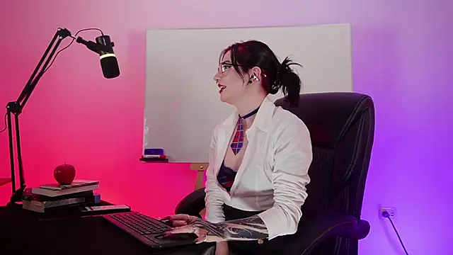 miami 18  online show from 04-20-26, 02:25