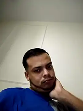 soytorres92 online show from 06-08-26, 03:07