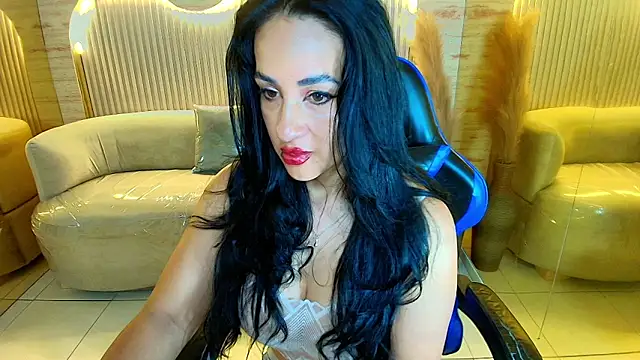 Snapshot of charlotte_r_ chatting on 01-08-26, 03:42 charlotte r online show from 01-08-26, 03:42