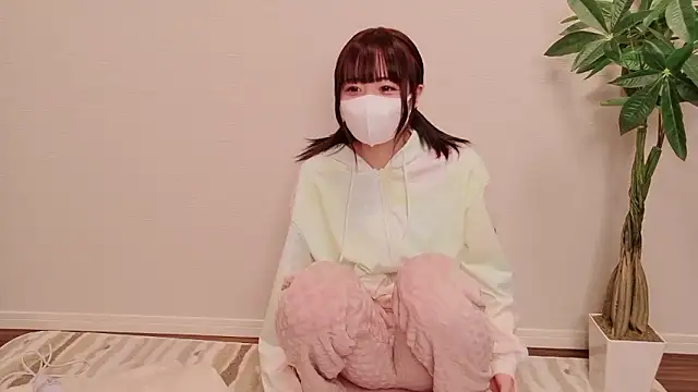 Mia--meow-- online show from 01-13-26, 05:18