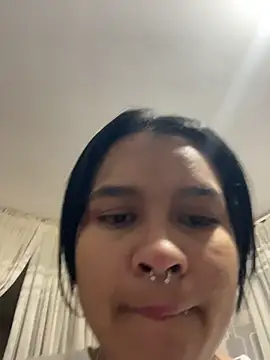 Chloe cortes online show from 05-20-26, 05:35