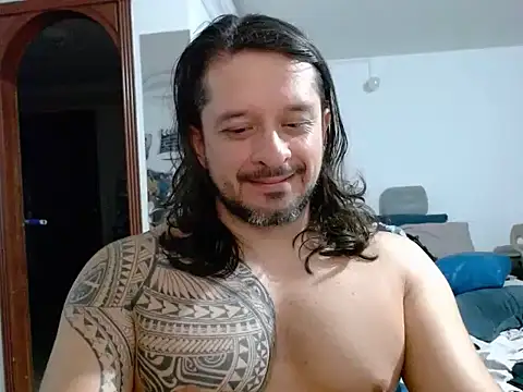 Snapshot of gonzzohunterr chatting on 06-10-26, 02:23 gonzzohunterr online show from 06-10-26, 02:23