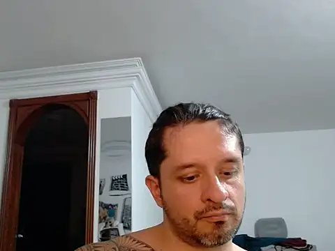 Snapshot of gonzzohunterr chatting on 07-25-26, 01:58 gonzzohunterr online show from 07-25-26, 01:58