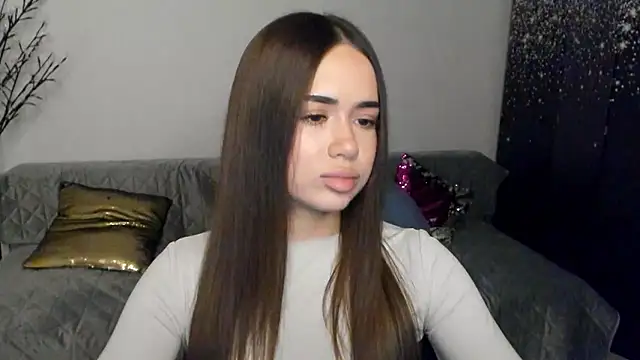 Snapshot of heiley_love chatting on 01-12-26, 03:06 heiley love online show from 01-12-26, 03:06