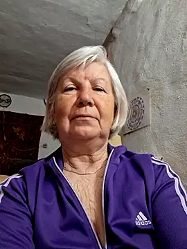 Snapshot of KlaudiaDarling chatting on 04-28-26, 12:09 KlaudiaDarling online show from 04-28-26, 12:09
