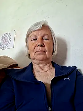 Snapshot of KlaudiaDarling chatting on 05-01-26, 07:57 KlaudiaDarling online show from 05-01-26, 07:57