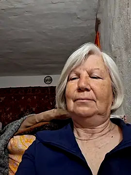Snapshot of KlaudiaDarling chatting on 05-02-26, 02:27 KlaudiaDarling online show from 05-02-26, 02:27