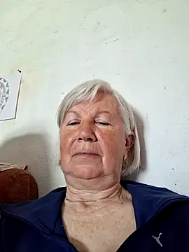 Snapshot of KlaudiaDarling chatting on 05-04-26, 08:10 KlaudiaDarling online show from 05-04-26, 08:10