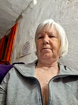 Snapshot of KlaudiaDarling chatting on 05-08-26, 10:48 KlaudiaDarling online show from 05-08-26, 10:48