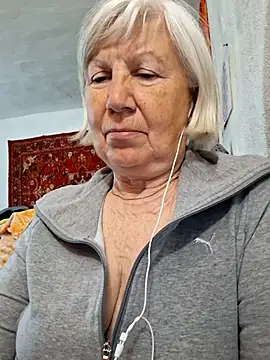 Snapshot of KlaudiaDarling chatting on 05-11-26, 08:09 KlaudiaDarling online show from 05-11-26, 08:09