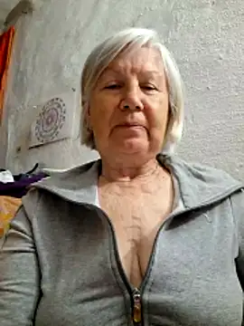Snapshot of KlaudiaDarling chatting on 05-19-26, 05:52 KlaudiaDarling online show from 05-19-26, 05:52