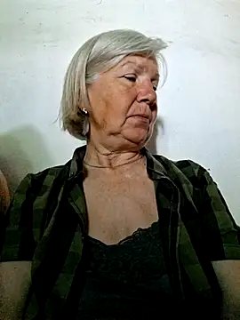 Snapshot of KlaudiaDarling chatting on 05-29-26, 05:27 KlaudiaDarling online show from 05-29-26, 05:27