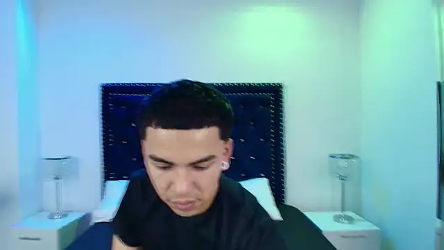 Jaden and sofia online show from 04-01-26, 03:18