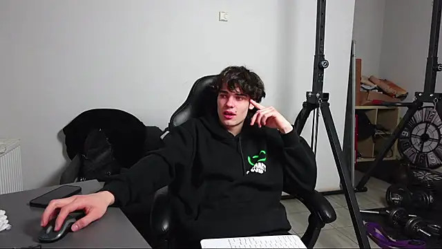 Snapshot of Daniel_Shawnn chatting on 01-05-26, 07:17 Daniel Shawnn online show from 01-05-26, 07:17