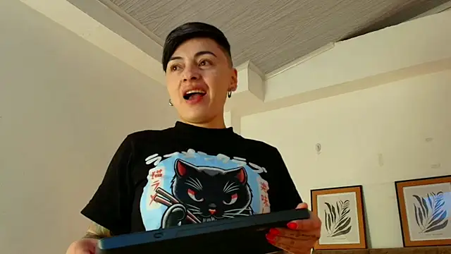 kat paradise online show from 04-12-26, 11:37