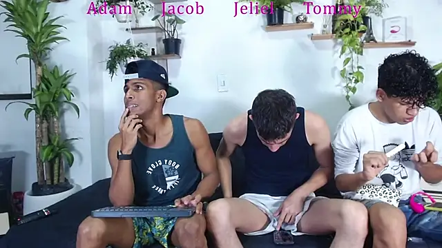 Interracial Snow Bunny online show from 01-07-26, 10:12