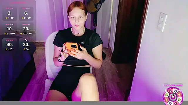 Snapshot of ViktoriaSilk chatting on 06-07-26, 06:11 ViktoriaSilk online show from 06-07-26, 06:11