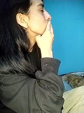 Snapshot of Alma_Kieran chatting on 01-11-26, 12:04 Alma Kieran online show from 01-11-26, 12:04