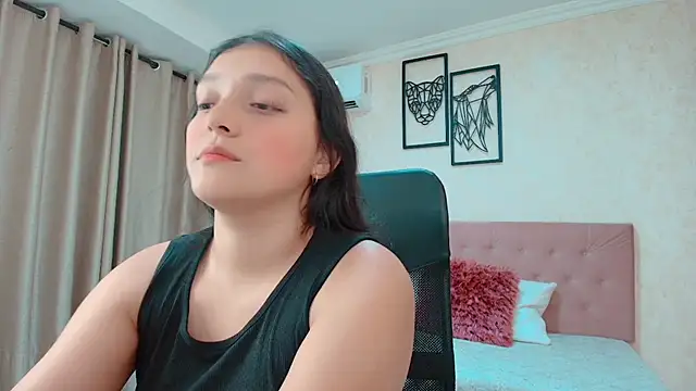 Snapshot of littlemolly_walcott chatting on 06-26-26, 10:58 littlemolly walcott online show from 06-26-26, 10:58