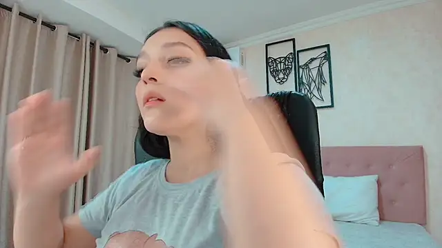 Snapshot of littlemolly_walcott chatting on 07-25-26, 10:29 littlemolly walcott online show from 07-25-26, 10:29